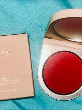 Rose Inc | Makeup | Rose Inc Blush Divine In Wisteria | Poshmark